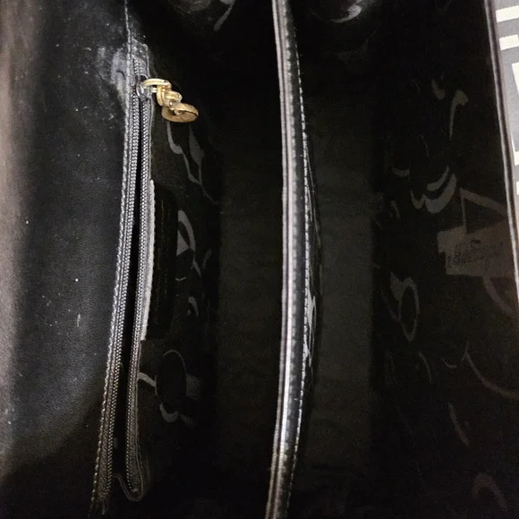 Authentic Salvatore Ferragamo Gancini 2 way bag - Picture 8 of 11